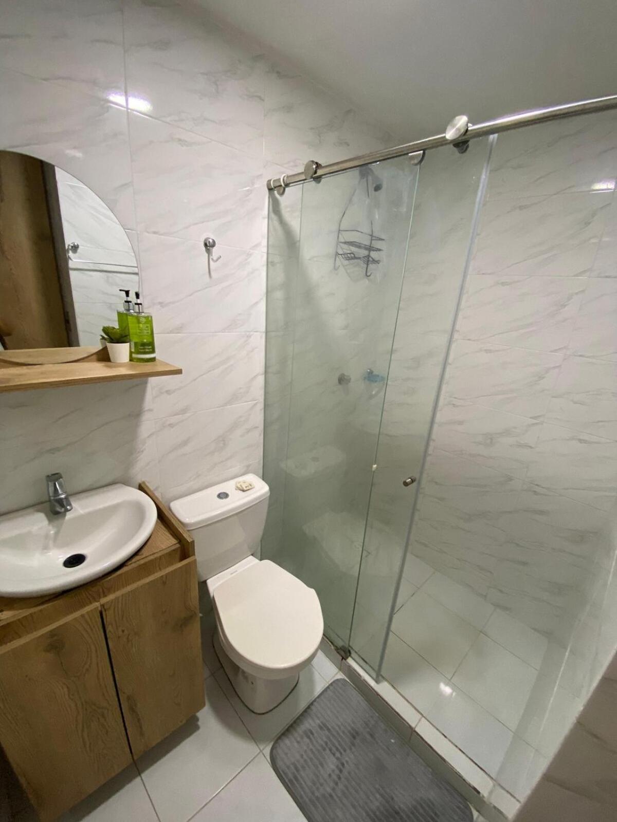 Premium In A Area With Parking Apartment *